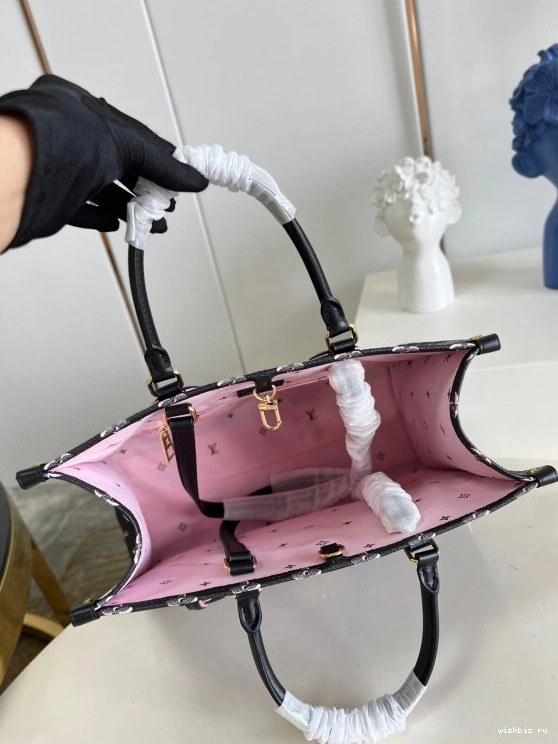 WIS ONTHEGO LOUIS VUITTON 0829